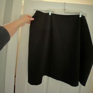 Apostrophe Woman black lined skirt